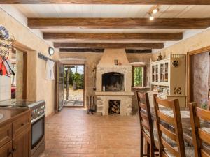 Holiday Home Tomiceva by Interhome