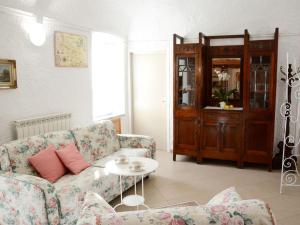 Apartment Daniela - DOL295 by Interhome
