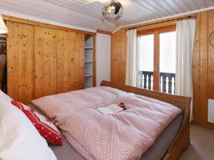 Chalet Cheechako by Interhome