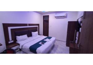 Hotel Yamuna Palace Near Gomti Riverfront Park