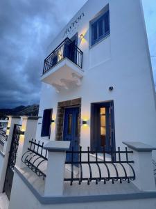 Skyron Hotel