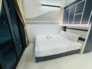 The Luxe Colony KLCC at Infinitum By AMG