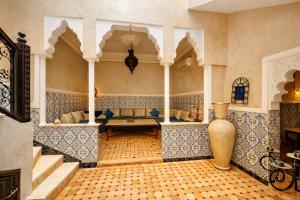 Riad Atlas Marrakech Spacious Private 4 Bedroom Patio House with Pools near Medina