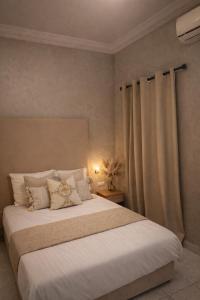 Riad Atlas Marrakech Spacious Private 4 Bedroom Patio House with Pools near Medina