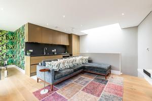 Riverside Retreat near Fulham