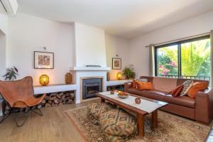 Casa Palmeiras Luxury Tranquil area BBQ Large Pool
