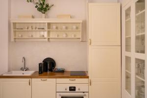 Old Town św Jana by Downtown Apartments