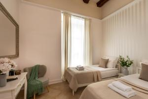 Old Town św Jana by Downtown Apartments