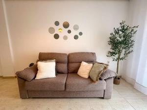 New Apartment 150m from beach