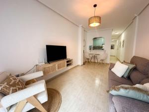 New Apartment 150m from beach