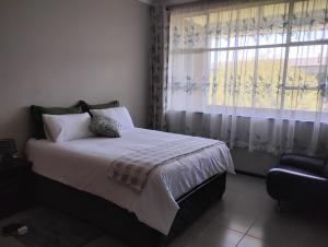 Cozy Hideaway Haven - near Airport