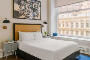 LIVN Millennium Park Downtown Chicago Superior 2 BR