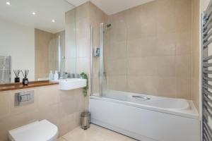 Stratford Central Apartment