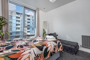 Stratford Central Apartment