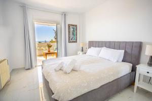 Beachfront Penthouse with sea views Puerto Banus