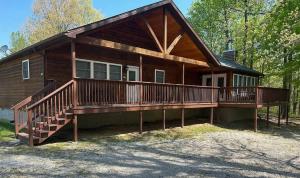 Solarium Deluxe Cabin #19 on Patoka Lake in Southern Indiana