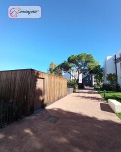 Joli T2 Ensoleillé Parking Privé Terrasse -Maconciergerie34
