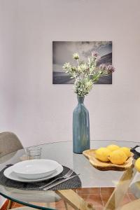 Apartment Mesón Cádiz by LiveWork