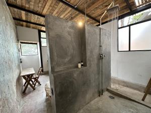 Luminoso exuberante y hermoso refugio