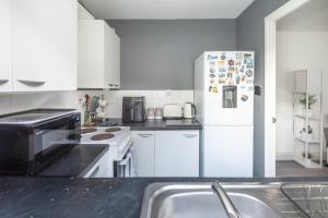 Modern Muse Flat with Free Parking