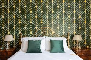 Imperium Penthouse - Private terrace, 2-4 pax, 2 minutes to metro, A-C