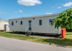 Riverside Caravan Holiday Park