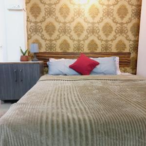 Lovely room in koregaon park