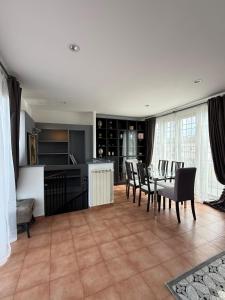NEW - The Rhome