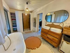 Mas en pierre calme et confort