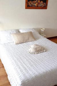Gite rural centre Manche, calme, jardin, parking, 17km des plages