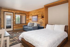 564 Silvercreek Inn