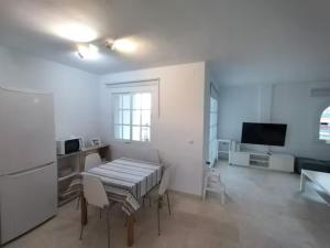 Mediterranean apartment near the beach with seaview, pool & balcony