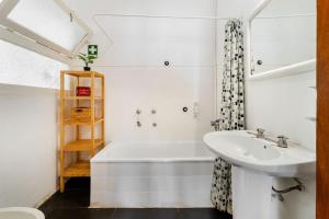 Sunny central Apartment in Loule