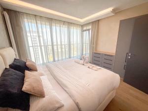 Eurovea Tower Apartment 27th floor