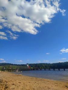 Cicha1 300 metrów od jeziora