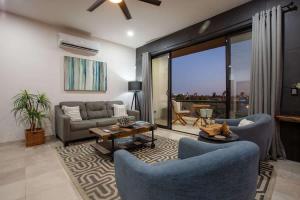 Private pool rooftop and BBQ Malecon 5 min walk