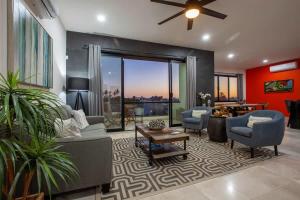 Private pool rooftop and BBQ Malecon 5 min walk