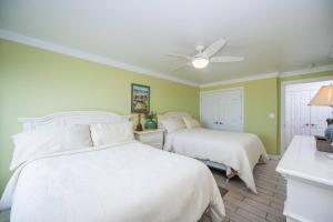Oceanfront Beach Condo, Pool, Gym, Fishing Surfing