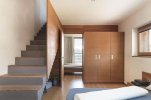 Panorama-Maisonette-Ferienwohnung-Energie-in-Suedtirol-mit-fabelhafter-Aussicht