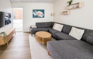 Beautiful Home In Børkop With Sauna