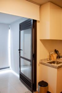 Studio 230m from the Brooklyn subway