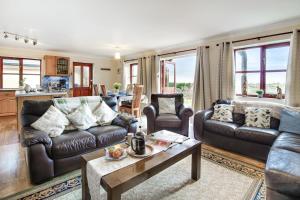 4 Bed in Upton Cross oc-j34643