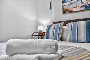 Stylish 2 bedroom house in Roath with Private Patio!