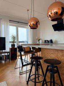 Seaview getaway. Free parking!