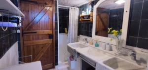 YaSou House - Spacious Family Apartment by the Sea, Loutraki