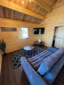 Horseshoe Lake Beachside Cottage