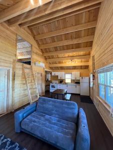 Horseshoe Lake Beachside Cottage
