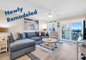 Holiday Surf and Racquet Unit 208