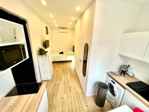 La Tronche studio climatisé wifi proche CHU