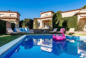 Villa Familiar cPiscina + Wifi y Parking Gratis by Sunset Rentals (Bonmont)